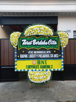 Papan Bunga Duka di Kalome